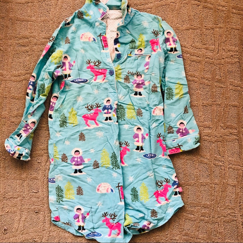 Nick and Nora sleep shirt small